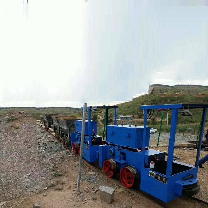 山东名舜矿用架线电机车 2.5吨蓄电池电机车 真正的生产厂家图片