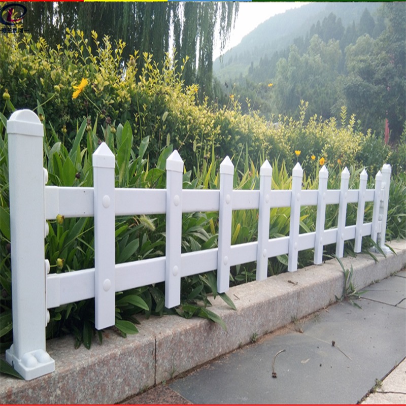 塑钢草坪护栏 草坪绿化带防护栏 乡村建设草坪围栏 德兰品质供应