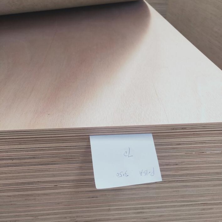 12mm胶合板家具级杨桉芯多层板平整度好不变形