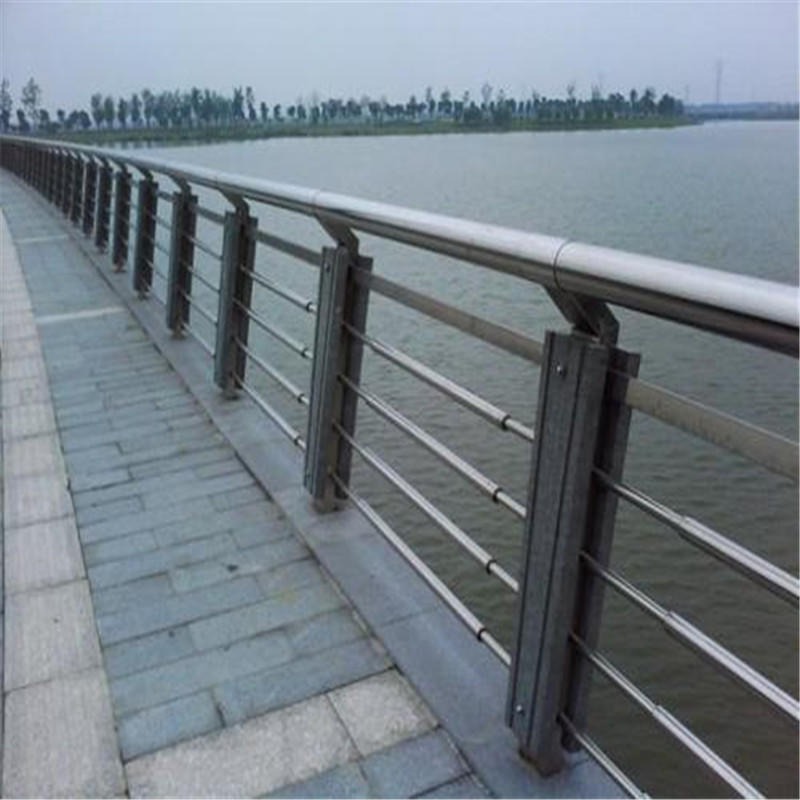 304桥梁栏杆 不锈钢碳素钢复合管 聚晟厂家生产景观防护护栏