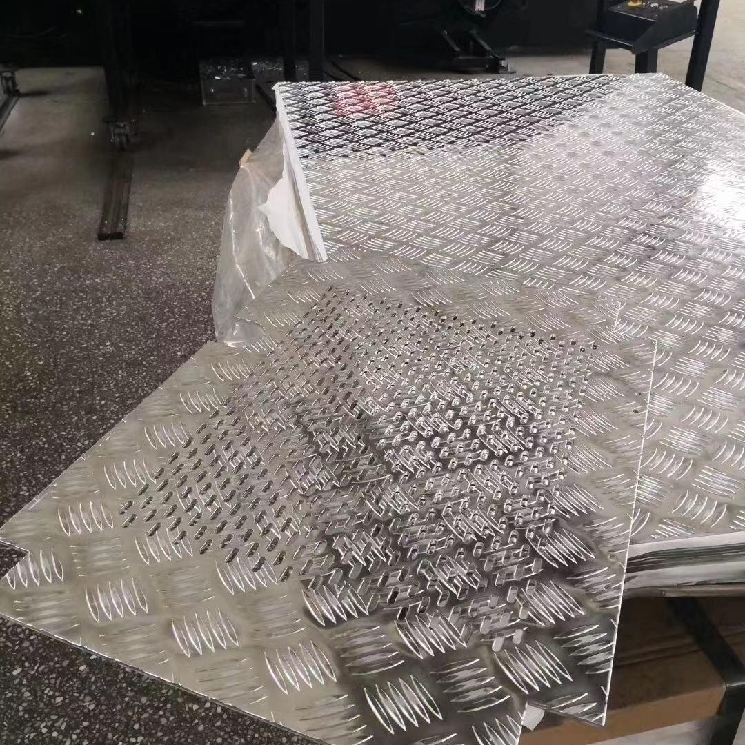 江苏财晟铝业科技有限公司 铝板加工 铝板冲孔 来图来样加工