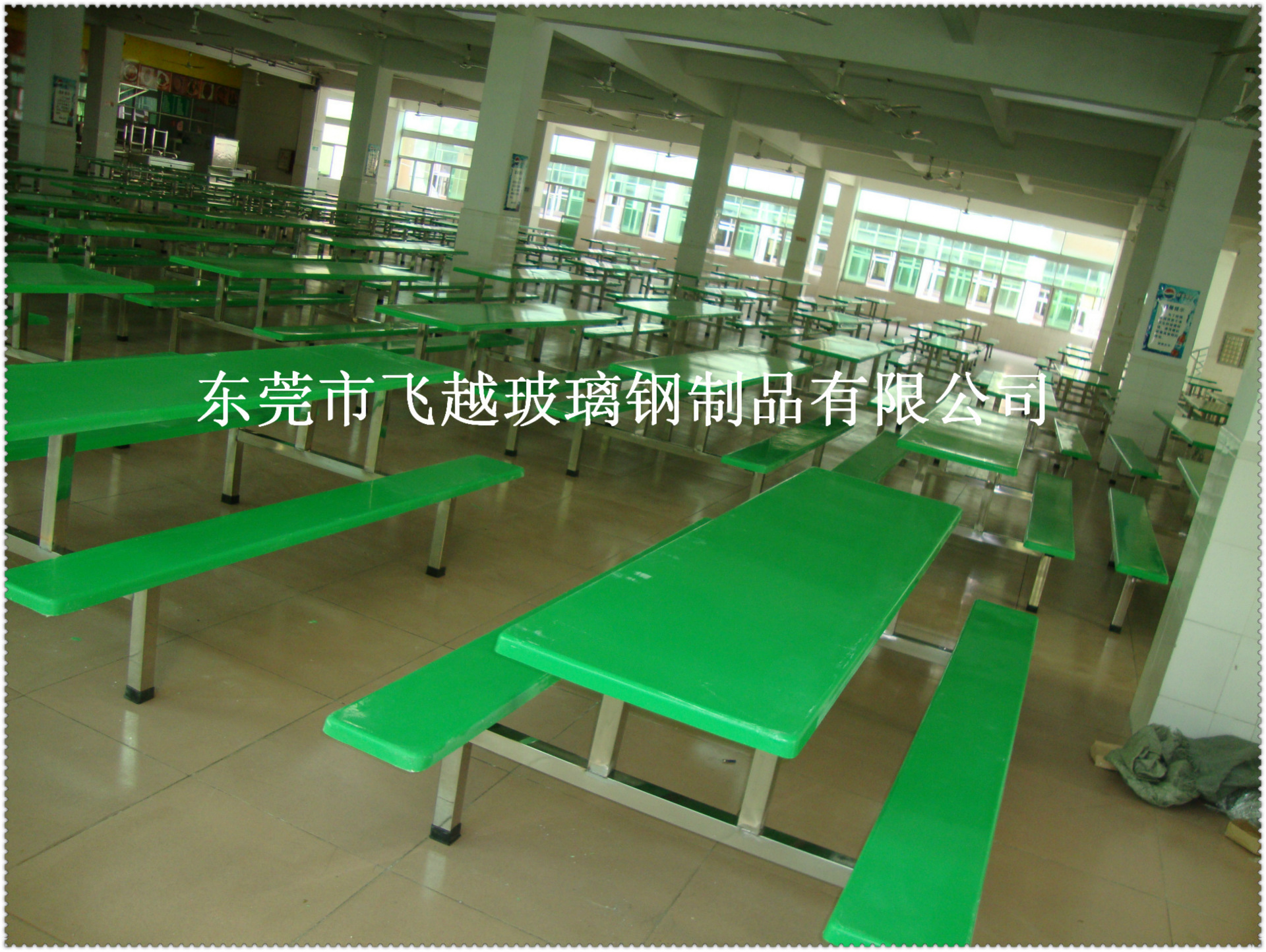 深圳玻璃钢八人位食堂餐桌椅组合工厂公司学校学生圆形凳面机压示例图48
