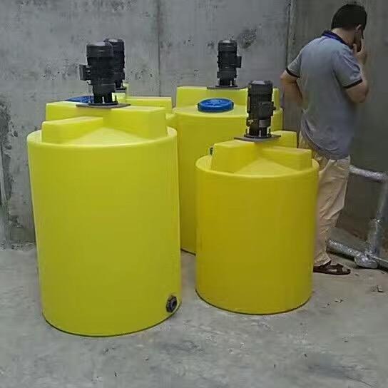 PE液态肥搅拌罐 桐城2吨洗衣液储存桶 搅拌电动机计量泵配套出售