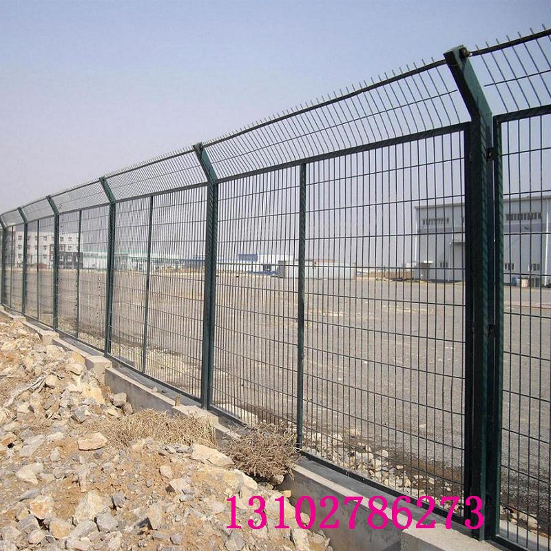 高铁防护栅栏作用-高铁防护栅栏护栏网-高铁防护栅栏大概价格图片
