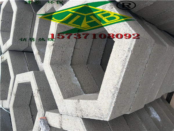 鹤壁 建菱六棱块厂家全国直销各种六角广场砖、实心六边形边长20公分、C40混凝土抗压高强度六角砖