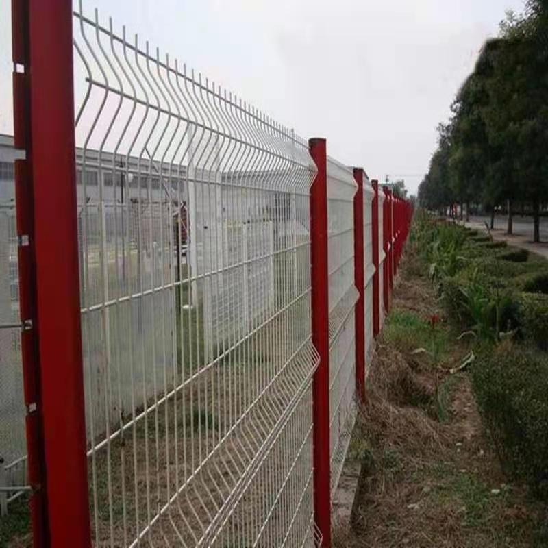 陕西护栏网厂 防爬铁丝网围栏 园林网格围栏 圈地铁丝网围栏 厂家供货