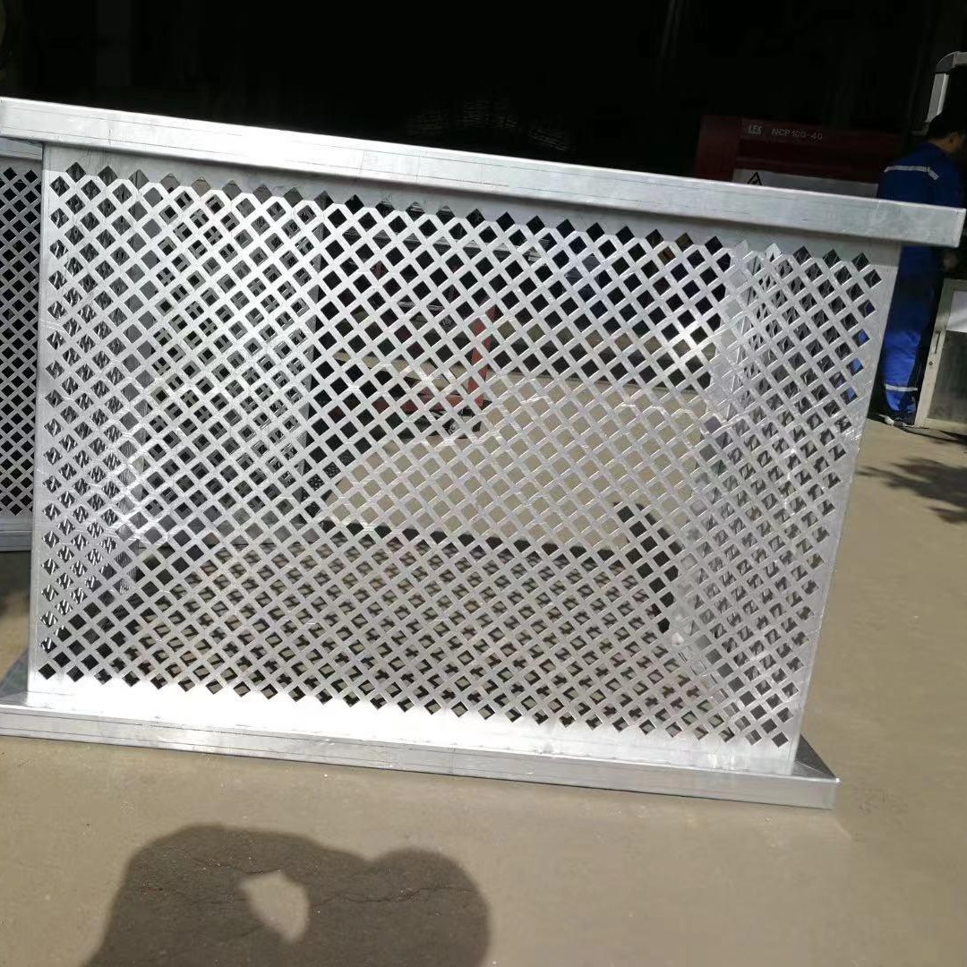 江苏财晟铝业科技有限公司 铝板空调罩 幕墙铝板 冲孔雕刻折弯焊接喷涂加工制作图片