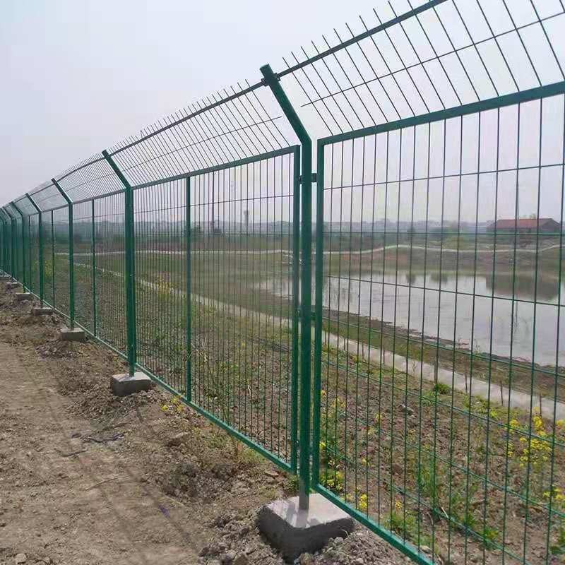 双边丝护栏网 铁丝隔离网 防攀爬围栏网 西安护栏网 方元浩宇
