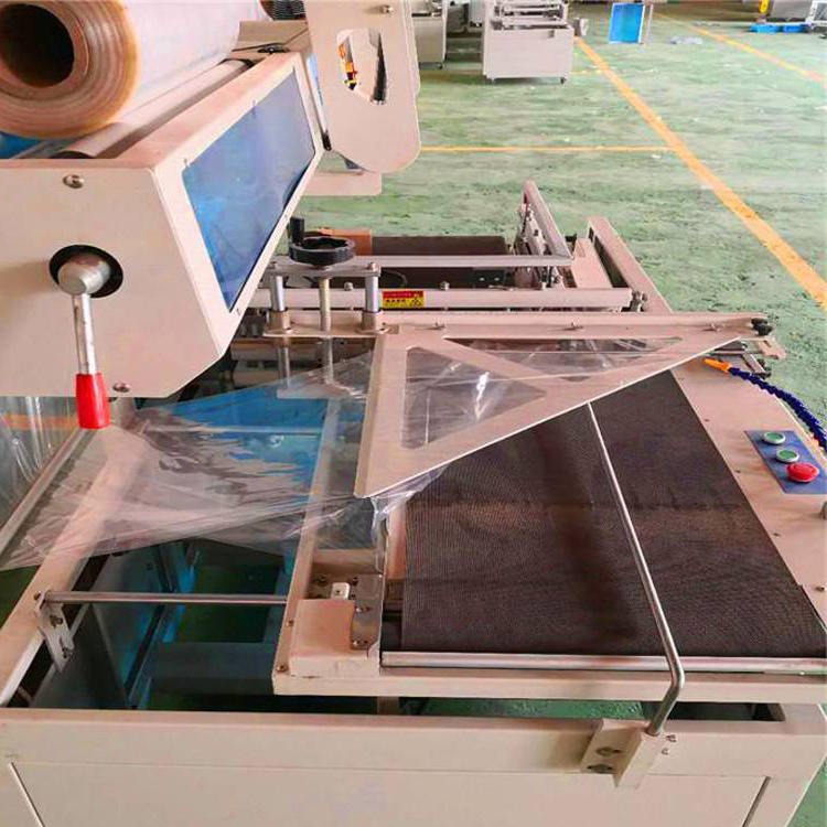 厂价定制 高速热收缩包装机 透明膜塑封机 忠运 热收缩膜包装机厂家图片