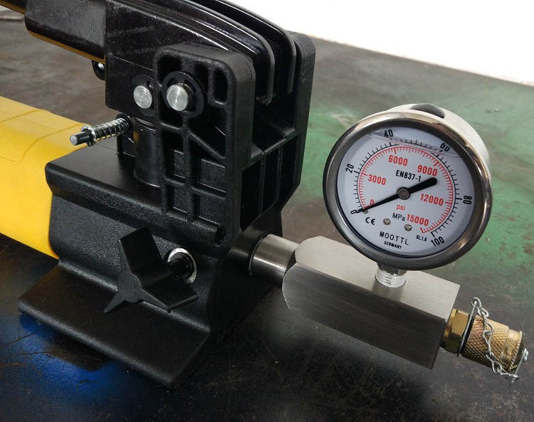 原装400MPA超高压手动泵德国 MOOTTL高压液压手动泵总代直销示例图9