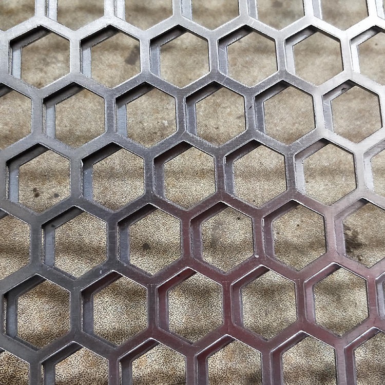 铝板冲孔网冲孔板 六角孔冲孔板 8mm孔圆孔网 装饰板加工生产 铝合金穿孔板