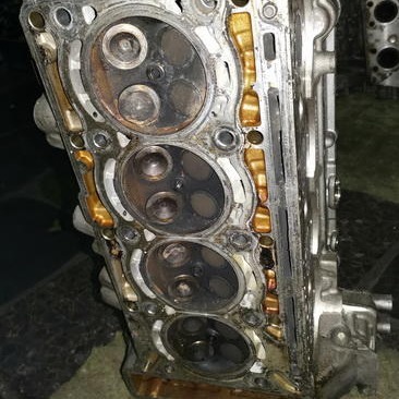 奔驰E200/C200缸盖、正时齿轮、正时链轮原装拆车件供应图片