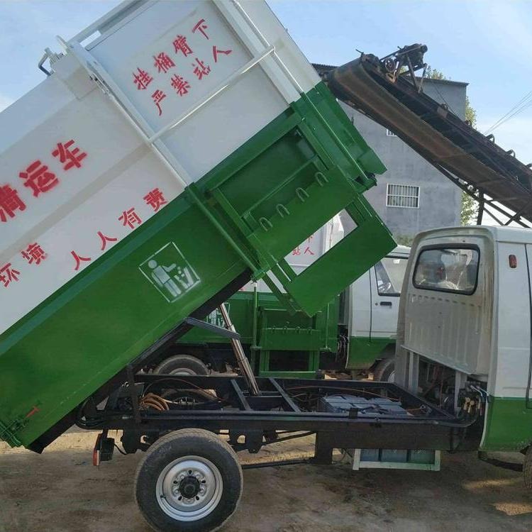 生产商定制电动挂桶垃圾车  恒达 可加工定制 电动垃圾车翻桶 现货电动垃圾车图片
