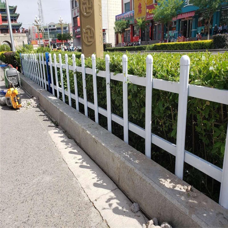 绿化带围栏 雄沃锌钢围栏 蓝白绿化护栏厂家 马路绿化护栏价格  xw01