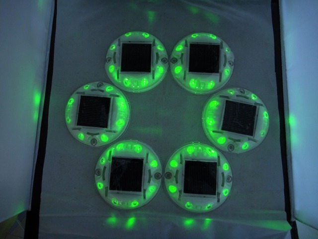 深圳创安达科技生产太阳能道钉采用台湾晶元灯珠亮度高