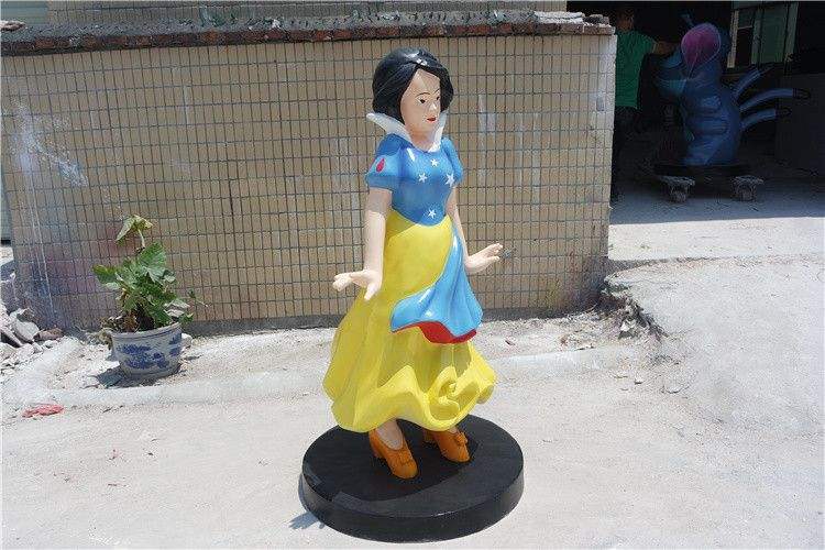 宁夏雕塑厂玻璃钢彩绘人物雕塑 景观布景雕塑