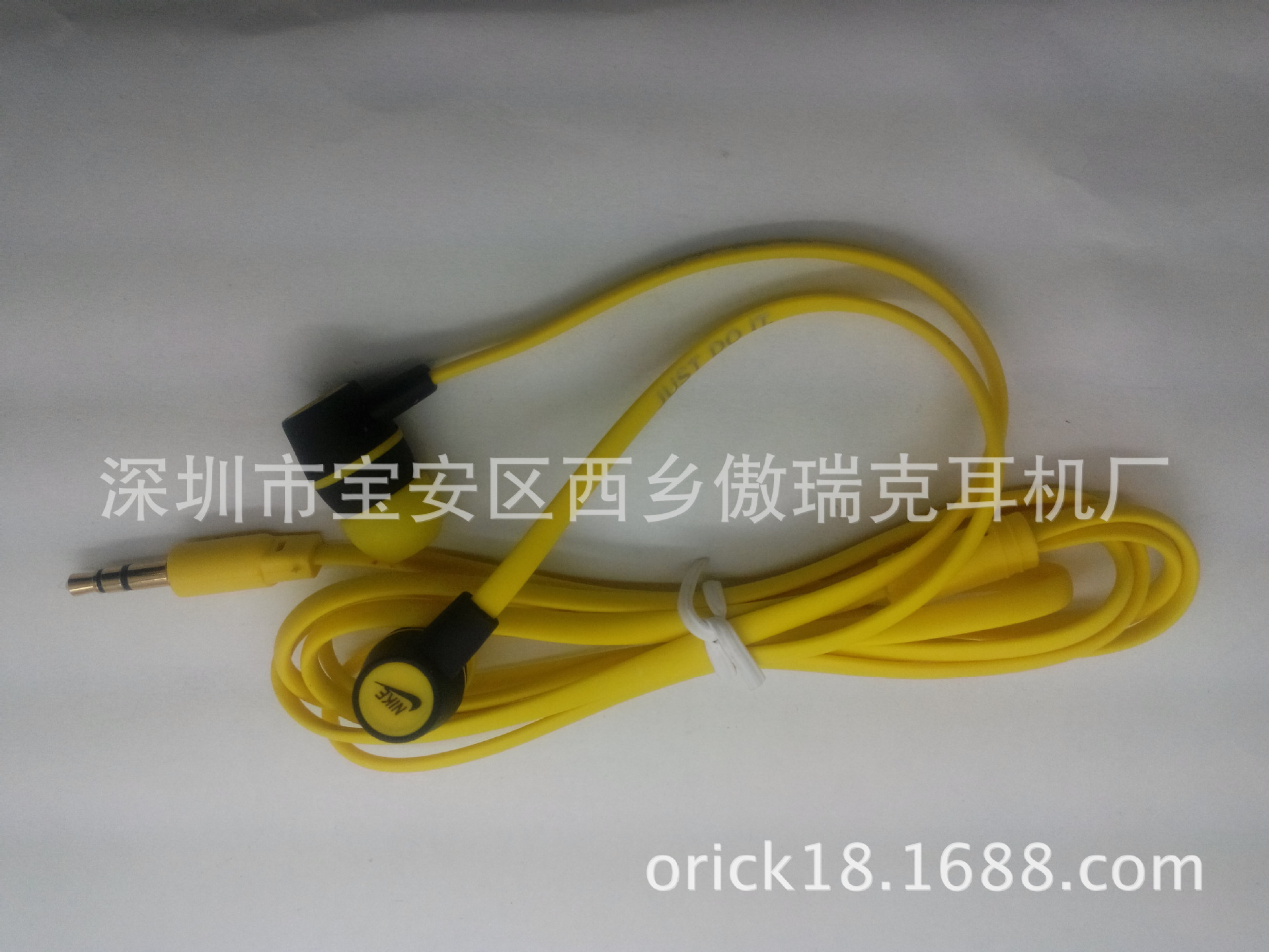 深圳耳机工厂家批发定做供应TPE扁线高端运动nike定制运动耳机图片
