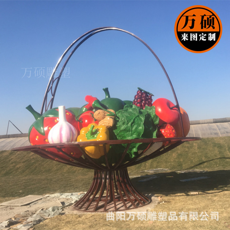 玻璃钢大果篮雕塑 西瓜草莓大白菜蔬菜篮雕塑 农场庄园装饰大摆件示例图3
