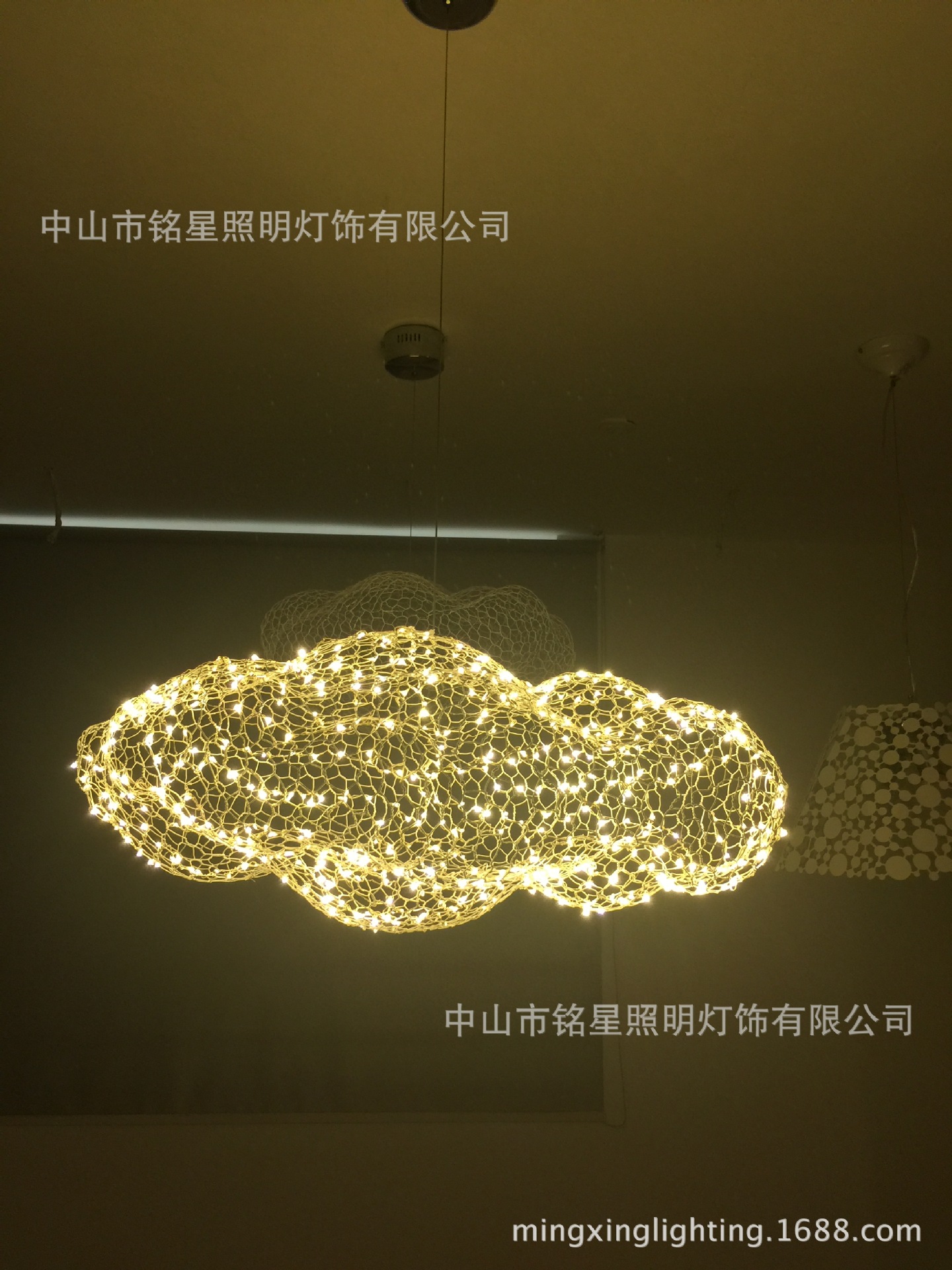 萤火虫吊灯后现代创意个性满天星灯具设计师工程吧台餐厅云朵吊灯示例图15