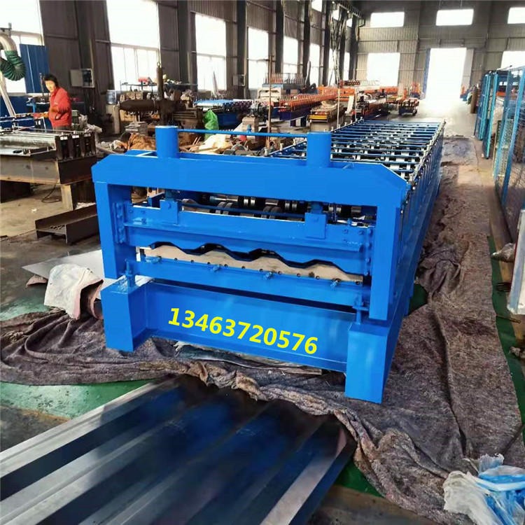 新疆库尔勒定做1185型车厢板机  活动房集装厢板设备 汽车侧板成型机生产厂家图片