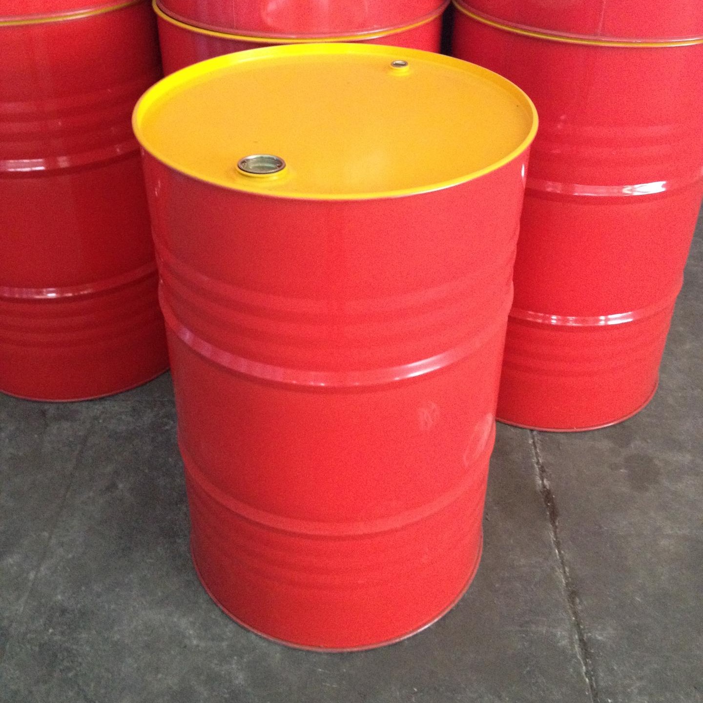 出售200l铁桶、二手铁桶、莞兴二手大铁桶、200L铁桶价格铁桶批发厂家