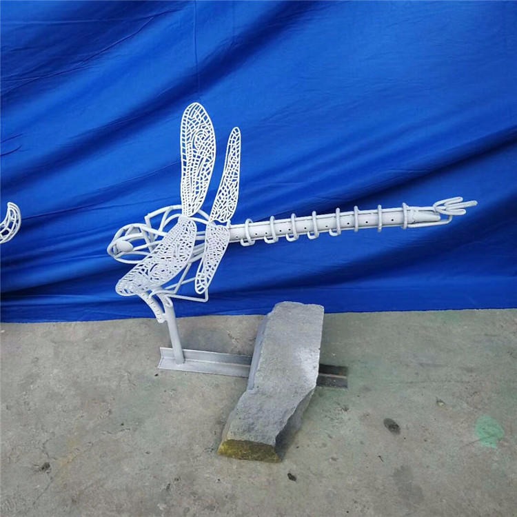 不锈钢蜻蜓雕塑 铁艺蜻蜓雕塑 铁艺雕塑制作 唐韵园林
