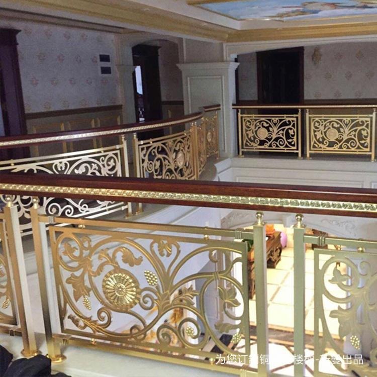 宜兴入户楼梯这样装 豪华纯铜红古铜楼梯美观大气图片