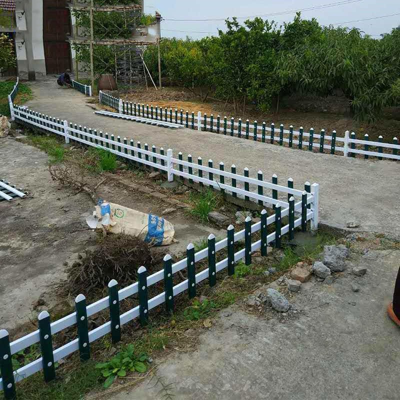 现货草坪护栏公园绿化塑料隔离栅栏 PVC护栏花坛园艺塑钢草坪护栏峰尚安护栏