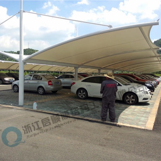 停车棚PVC膜布，张拉膜建筑膜材价格，膜结构雨棚PVDF膜布厂家图片
