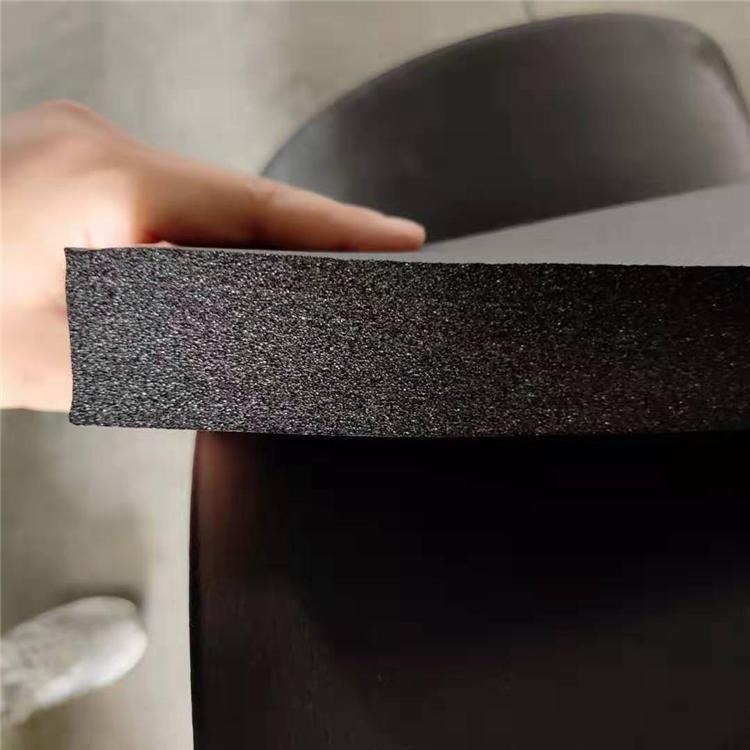 供应华章B2级橡塑保温板 30mm铝箔橡塑海绵板 室内隔音橡塑棉