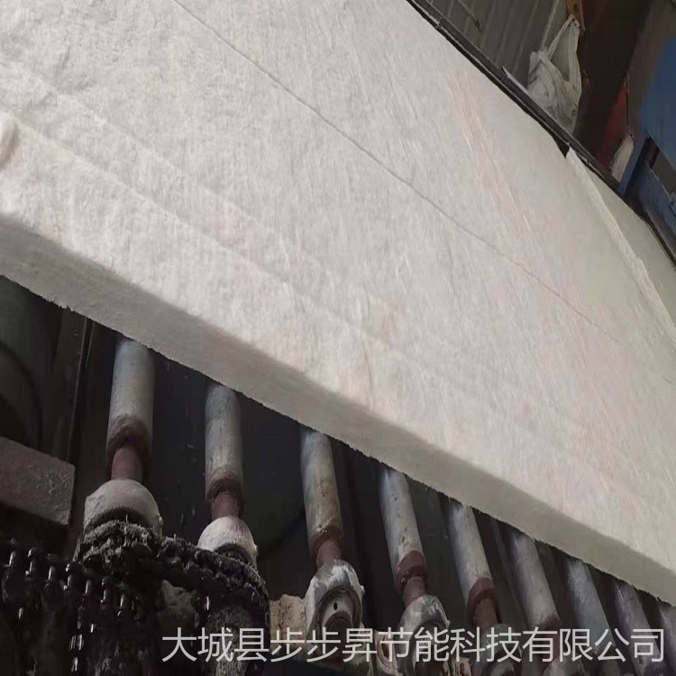 步步昇厂家批发陶瓷纤维毡 耐高温1000度5公分密度100硅酸铝针刺毡价格    定做1公分厚标准硅酸铝针刺毯