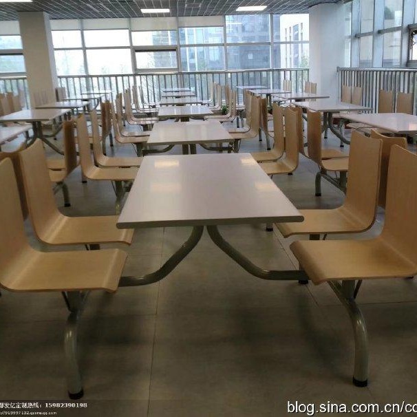 医院食堂餐桌 四人连体快餐桌椅 成都发亿快餐桌定制厂家