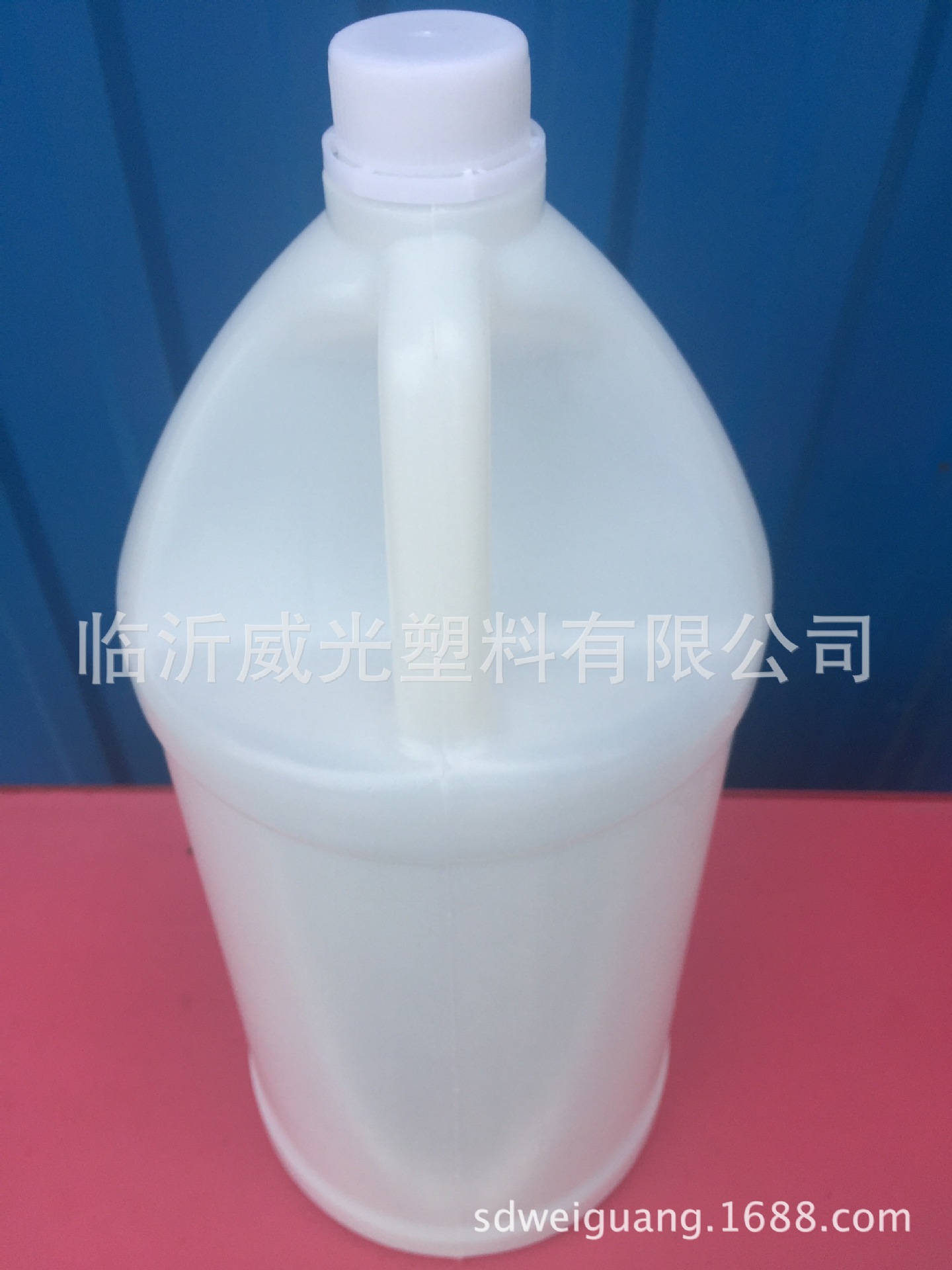 5公斤洗发水瓶 洗洁精桶 易陪压泵桶 圆形白色提桶 半透明塑料桶示例图5