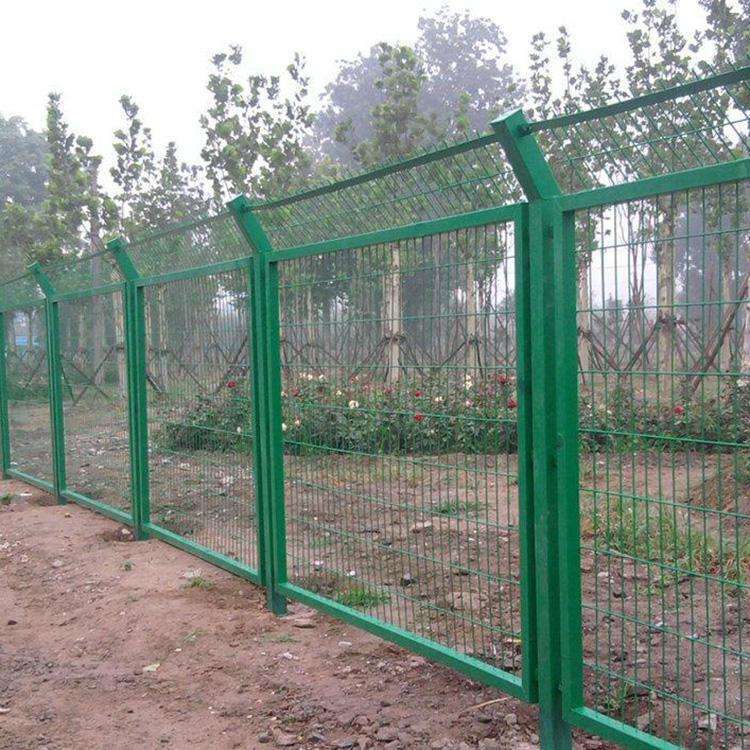 浸塑围栏网  花园护栏网生产厂家   舞钢市小区楼房隔离栅示例图3