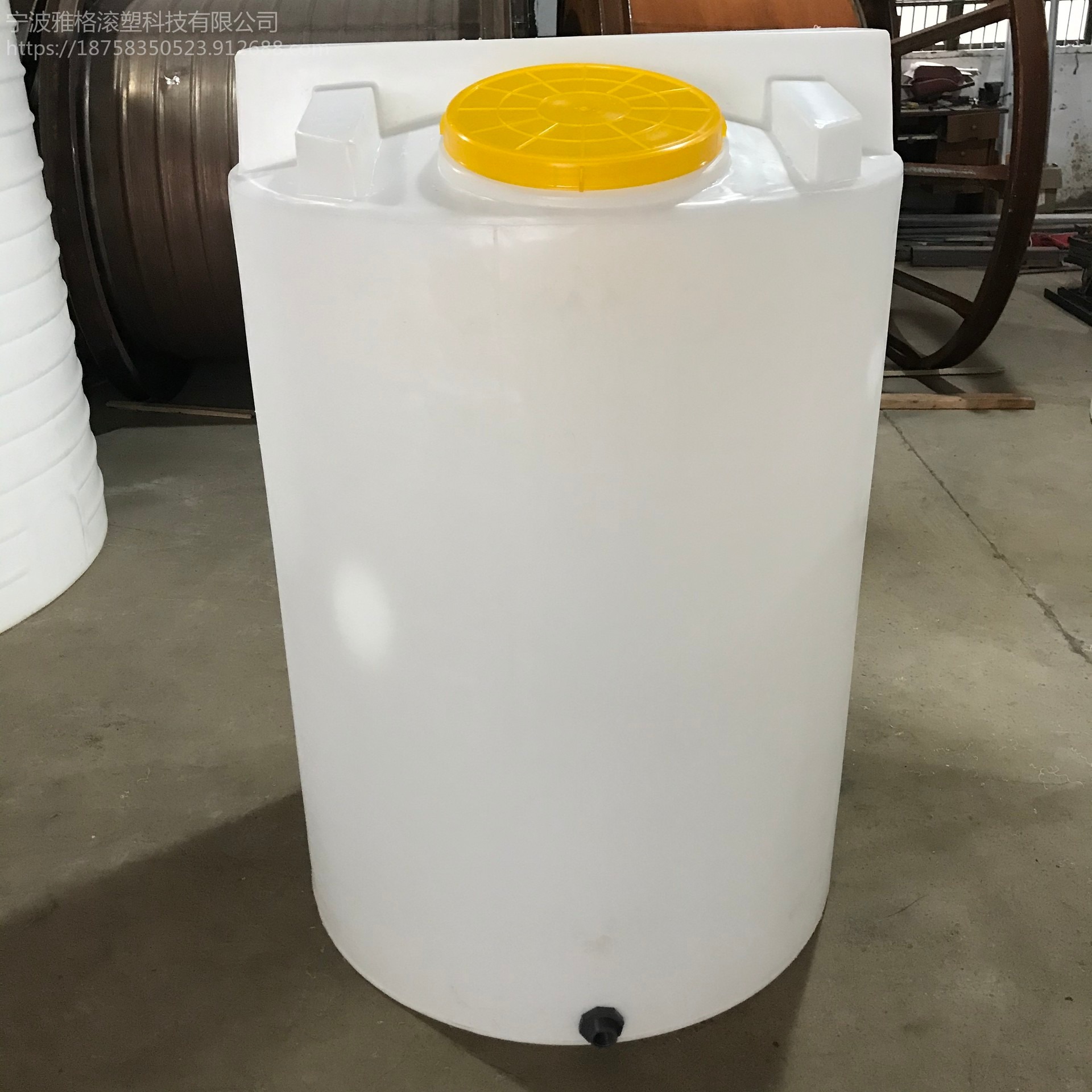 雅格 耐酸碱白色1000升加药桶500升PE搅拌桶 长方形300升加药箱生产厂家