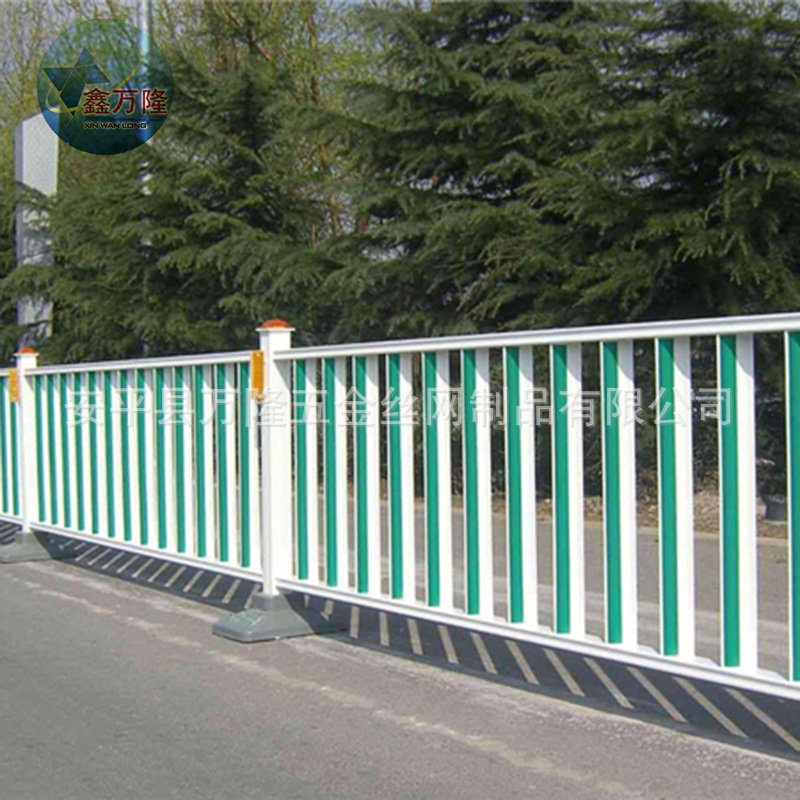 专业定做 京式M型道路护栏|优质镀锌护栏|市政道路交通护栏示例图5