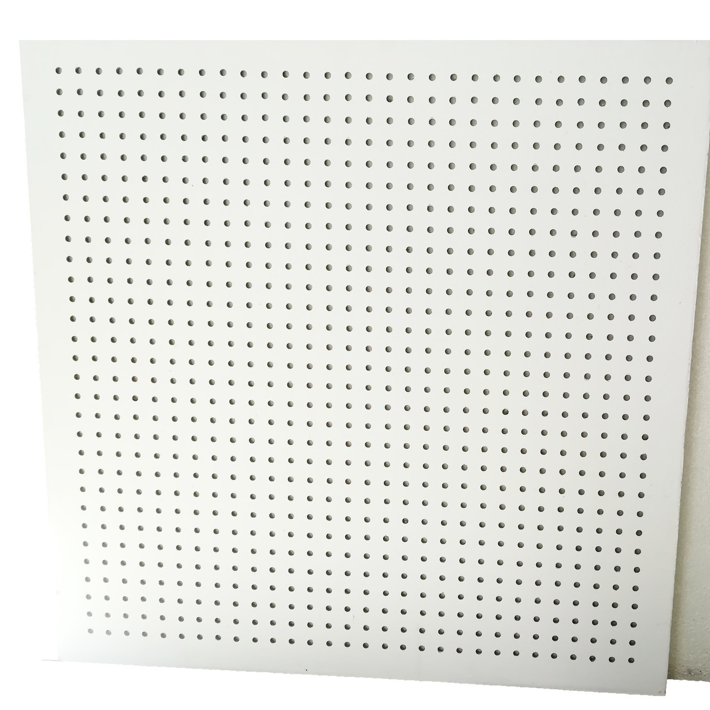 墙体吸音板 600x600硅酸钙板贴复玻璃棉板穿孔 穿孔吸音板价格