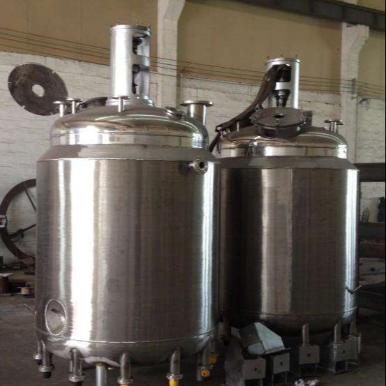 出售一批2000升全新全不锈钢浓配罐  搪瓷反应釜  3吨淄博太极反应釜11台