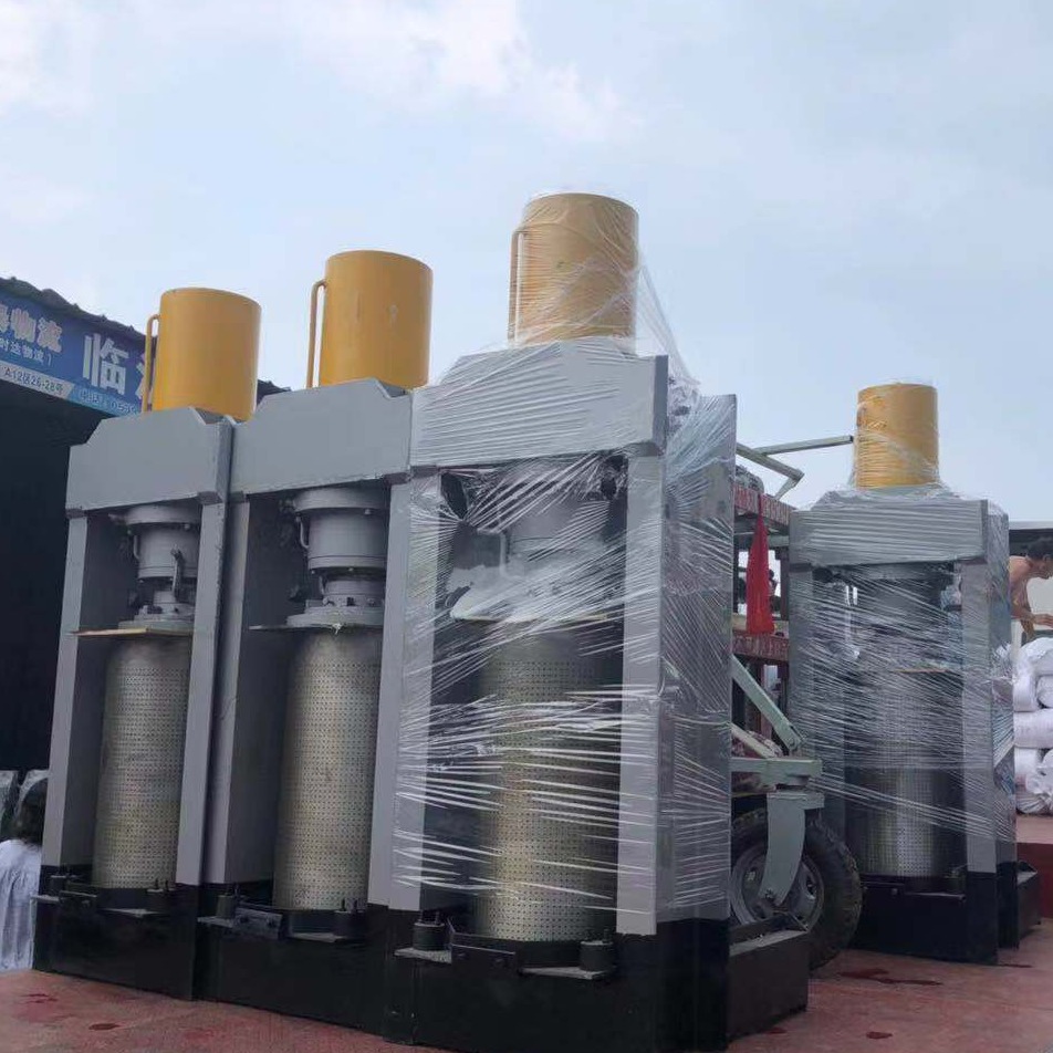 韩城菜籽榨油机全套设备，白水全自动榨油机械厂家，小型榨油机一台图片