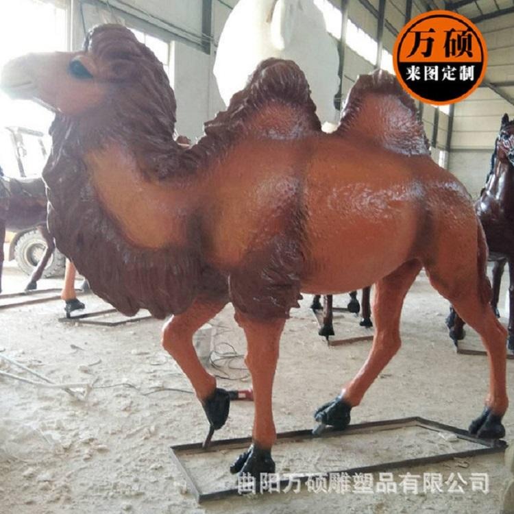 大型玻璃钢动物雕塑 仿真沙漠骆驼雕塑 丝绸之路西藏蒙古骆驼雕塑 万硕图片