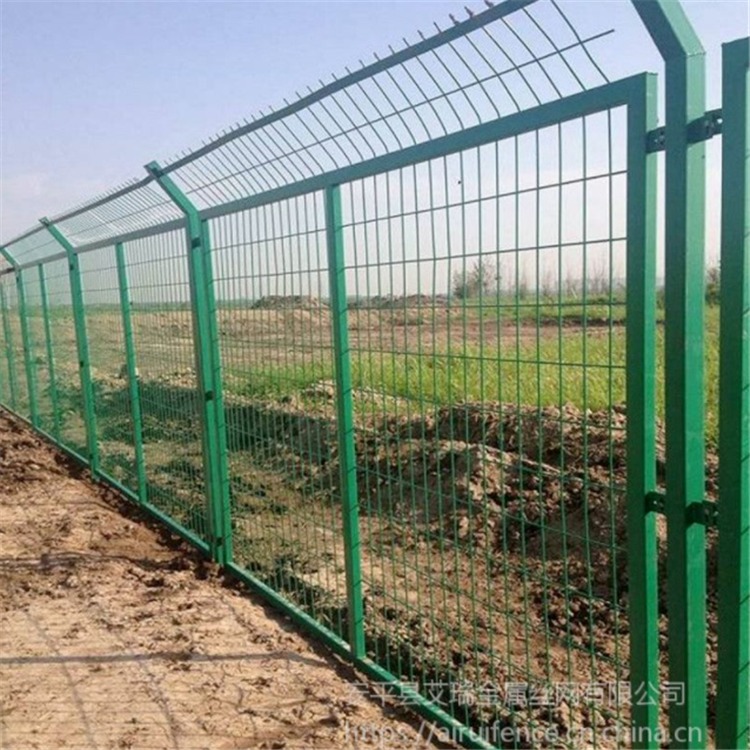直销双边丝围栏网 可定制绿色园艺围栏网 框架公路护栏网