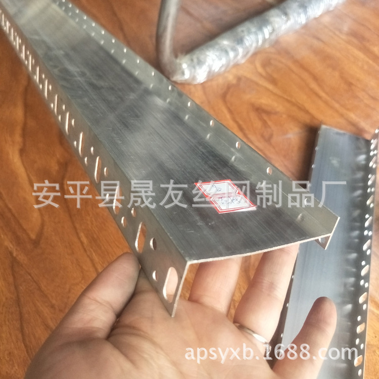 供应河南郑州外墙施工用保温板托架 U型铝合金卡条槽钢角钢托架示例图7