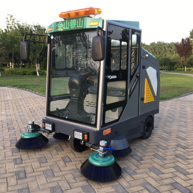 驾驶式电动扫路车 电动扫路车小型工厂 宏园 小型环卫道路清扫车