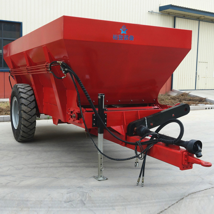 供应撒粉末状肥料的机器 效率高的撒肥车 裕登 农用肥撒肥车 报价推荐
