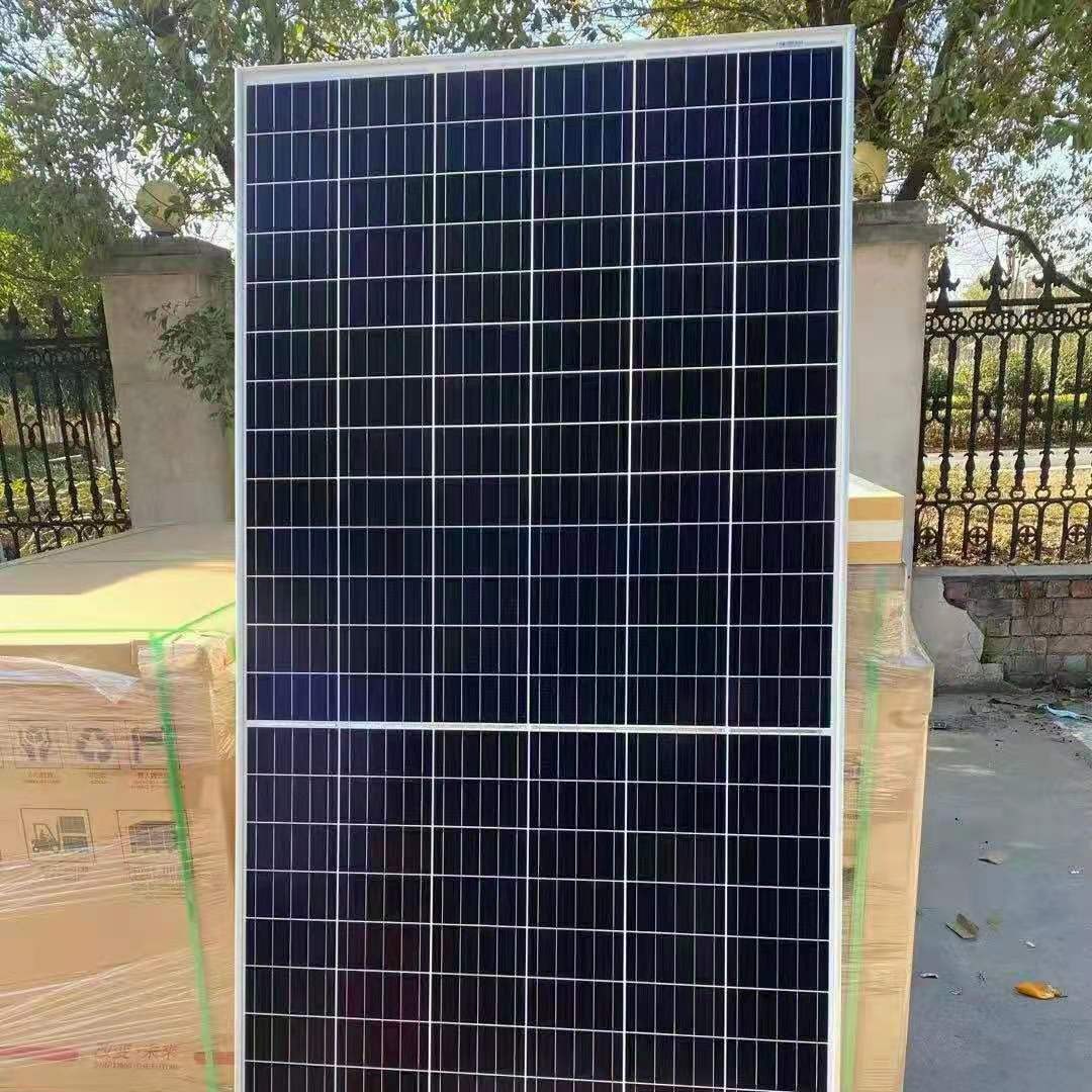 太阳能电池板回收  双玻双面发电板回收  鑫晶威长期高价上门采购