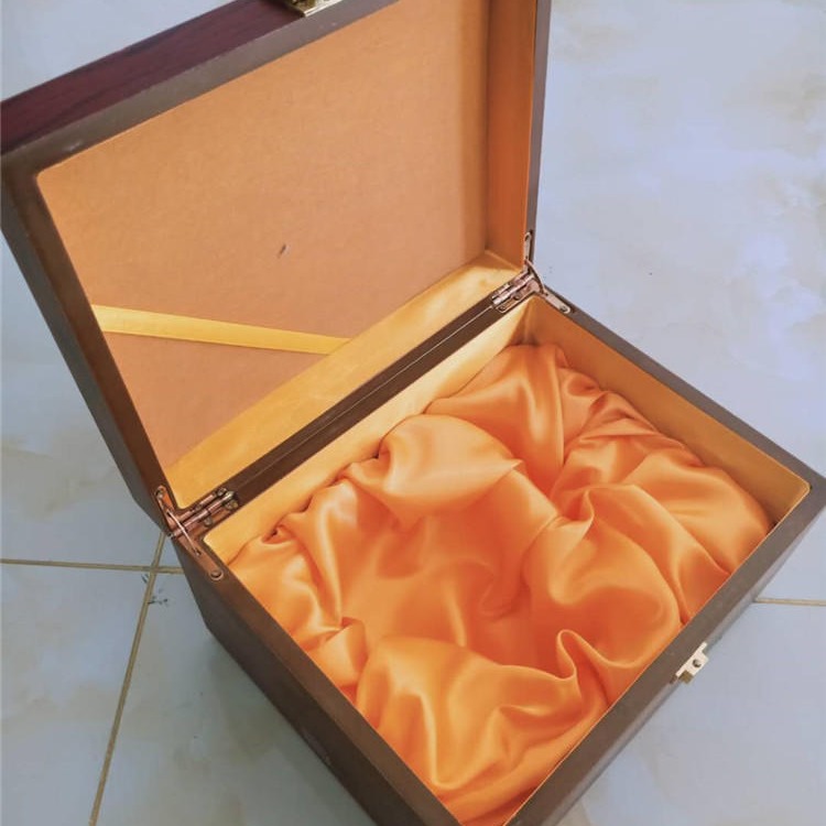 北京专业定制油漆木盒 高端亮光漆木质礼盒 木盒厂精品定做图片