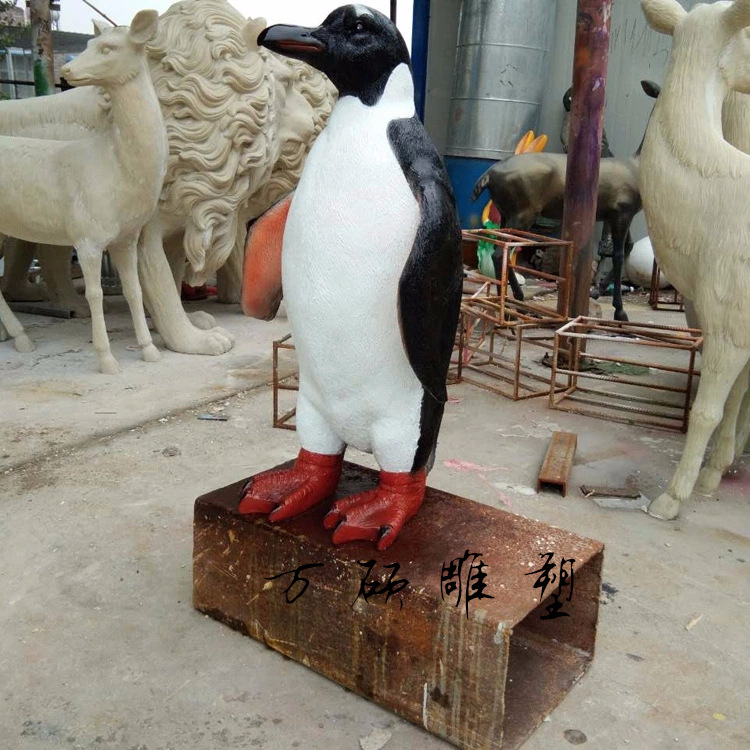 仿真动物雕塑 玻璃钢仿真南极企鹅雕塑 海洋公园创意美陈装饰示例图2