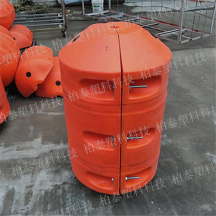 江阴水面封航区域警戒线浮排 0.6米组合式防撞浮筒 滚塑塑料浮筒供应