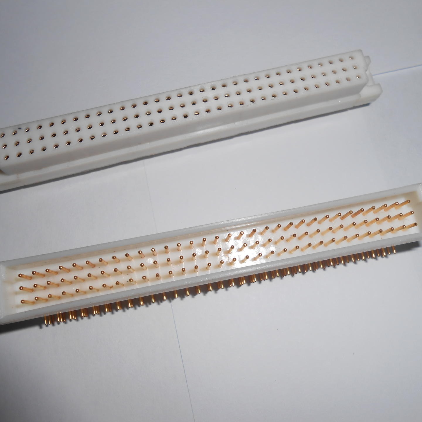 96芯线簧印制板连接器   东普电子   线簧连接器定制