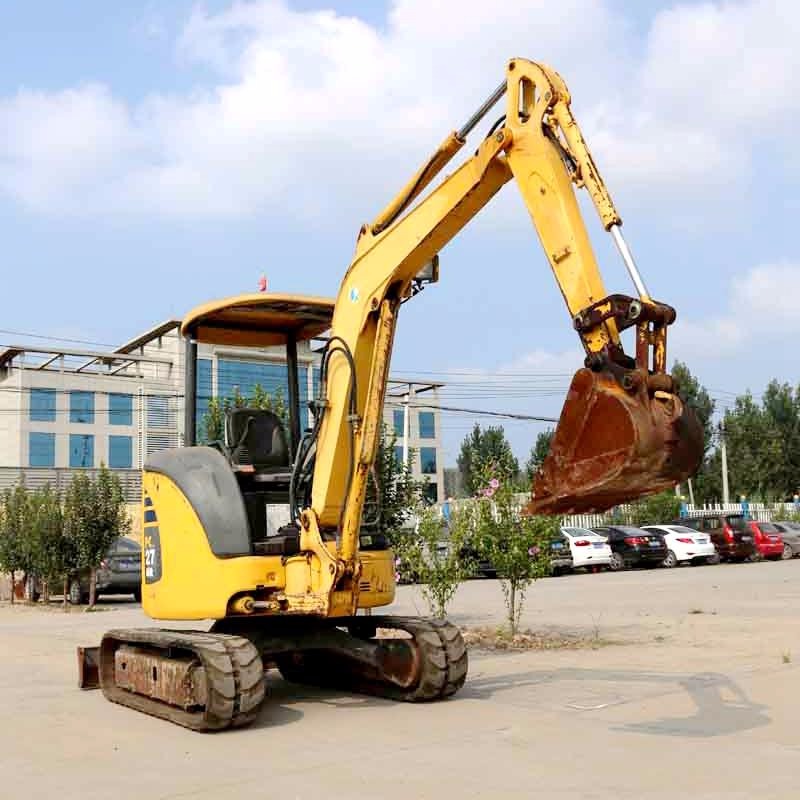 北京2吨左右的进口二手挖掘机小松27低价出售